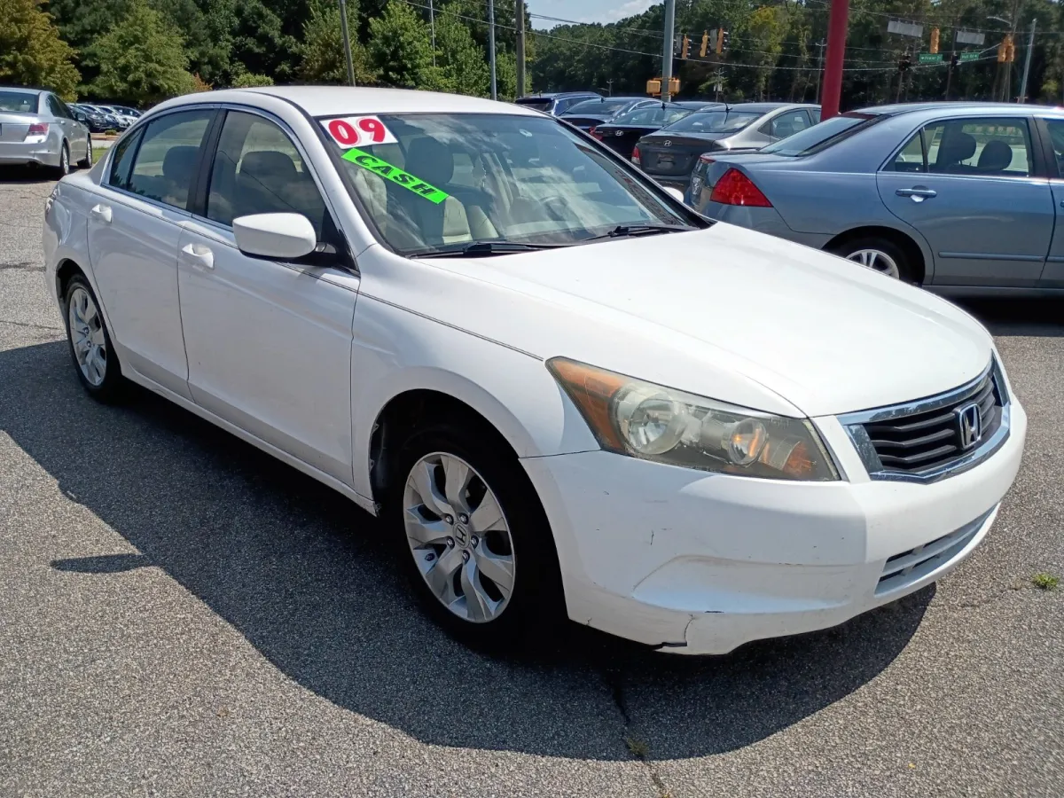 2009 Honda Accord — image 2