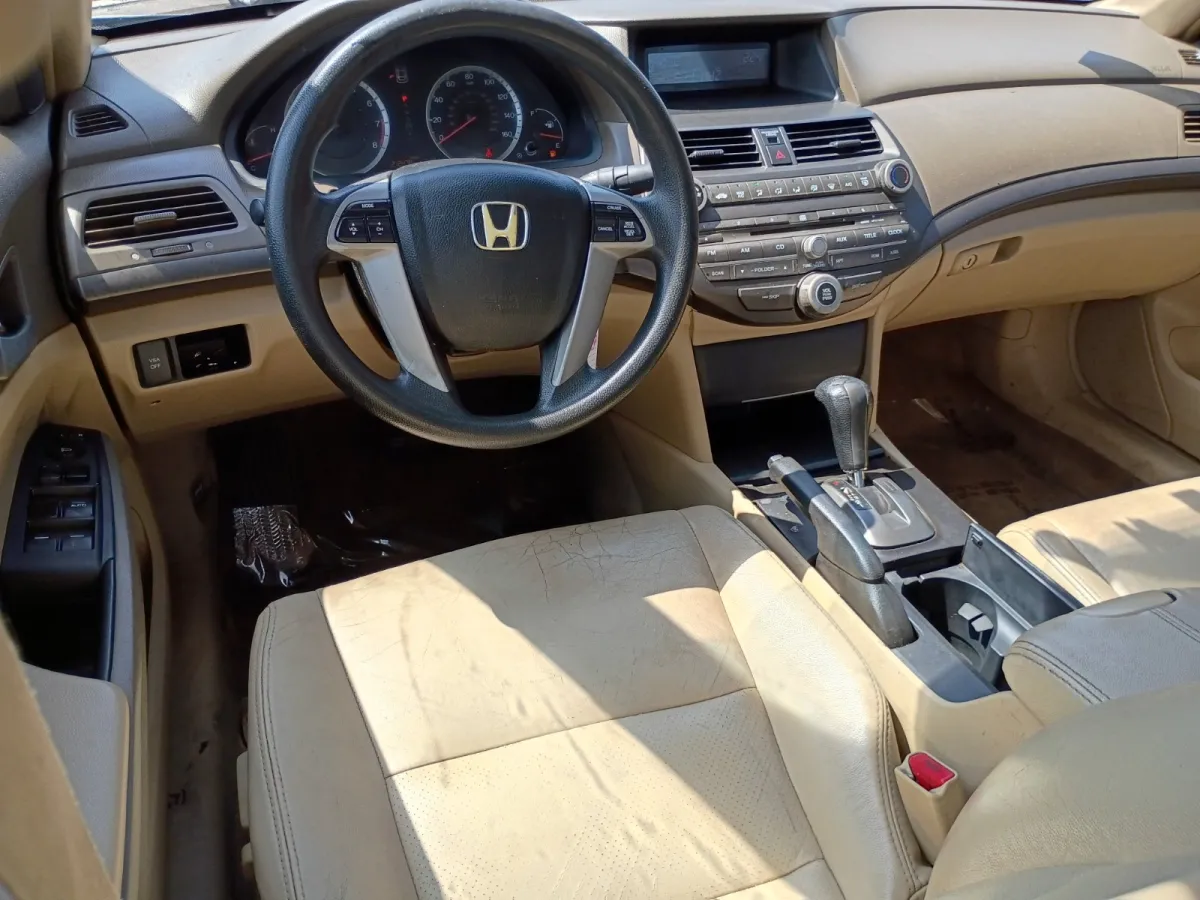 2009 Honda Accord — image 4