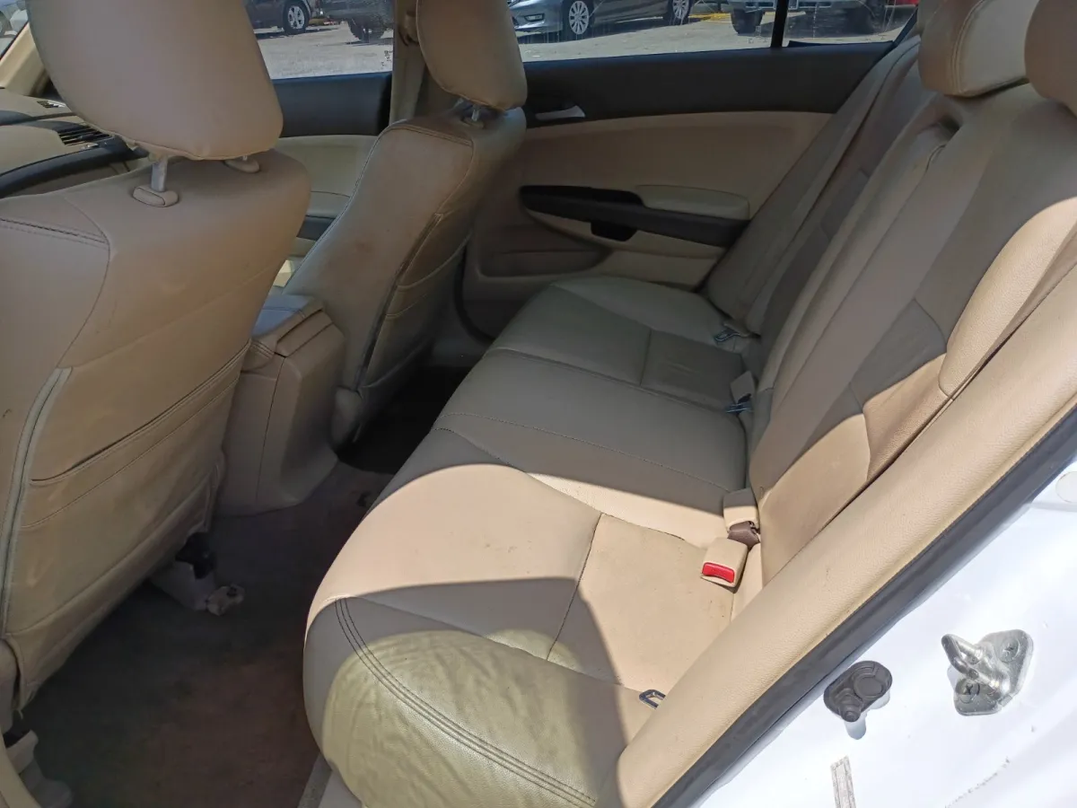 2009 Honda Accord — image 5