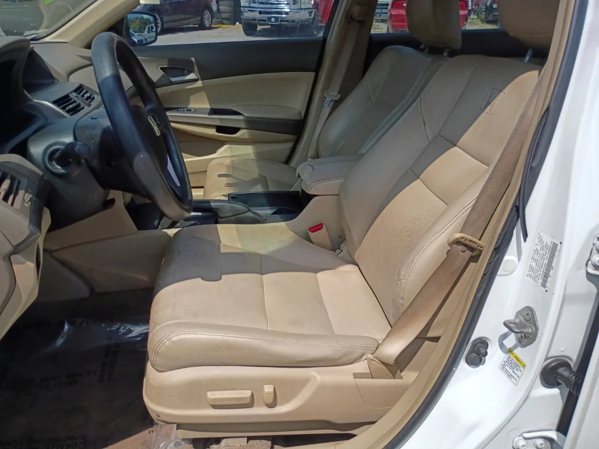 2009 Honda Accord — image 6