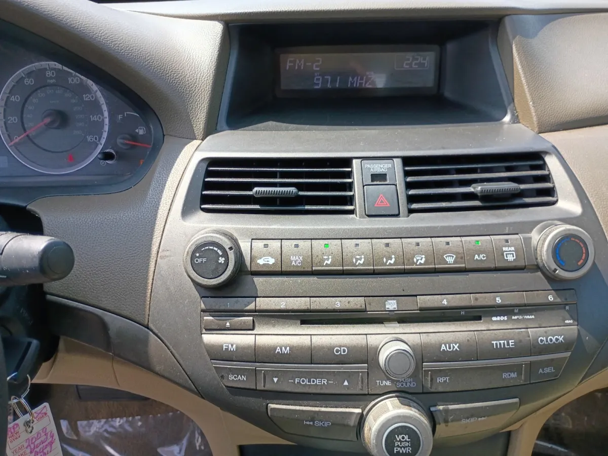 2009 Honda Accord — image 8
