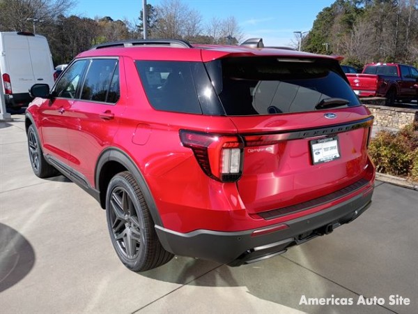 2026 Ford Explorer — image 2