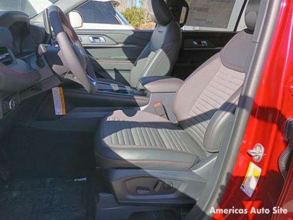 2026 Ford Explorer — image 10