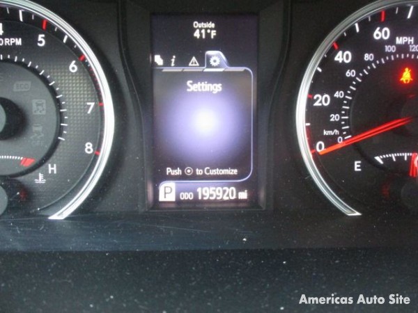 2016 Toyota Camry — image 7