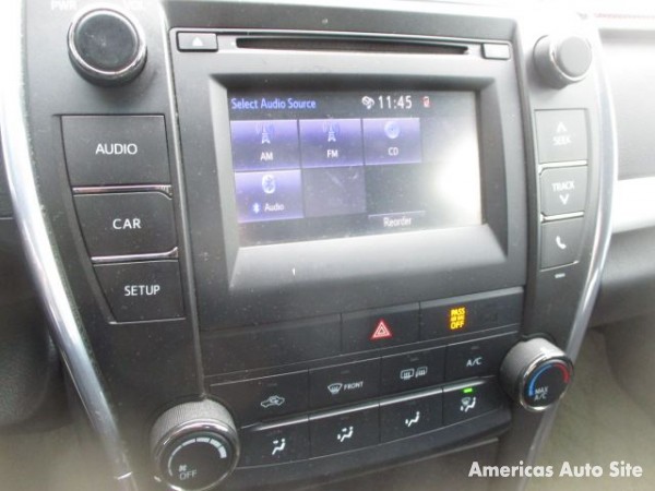 2016 Toyota Camry — image 8