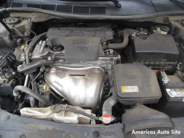 2016 Toyota Camry — image 10