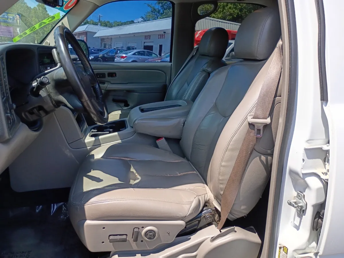 2005 Chevrolet Tahoe — image 7