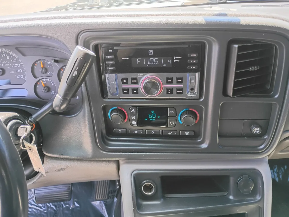 2005 Chevrolet Tahoe — image 9