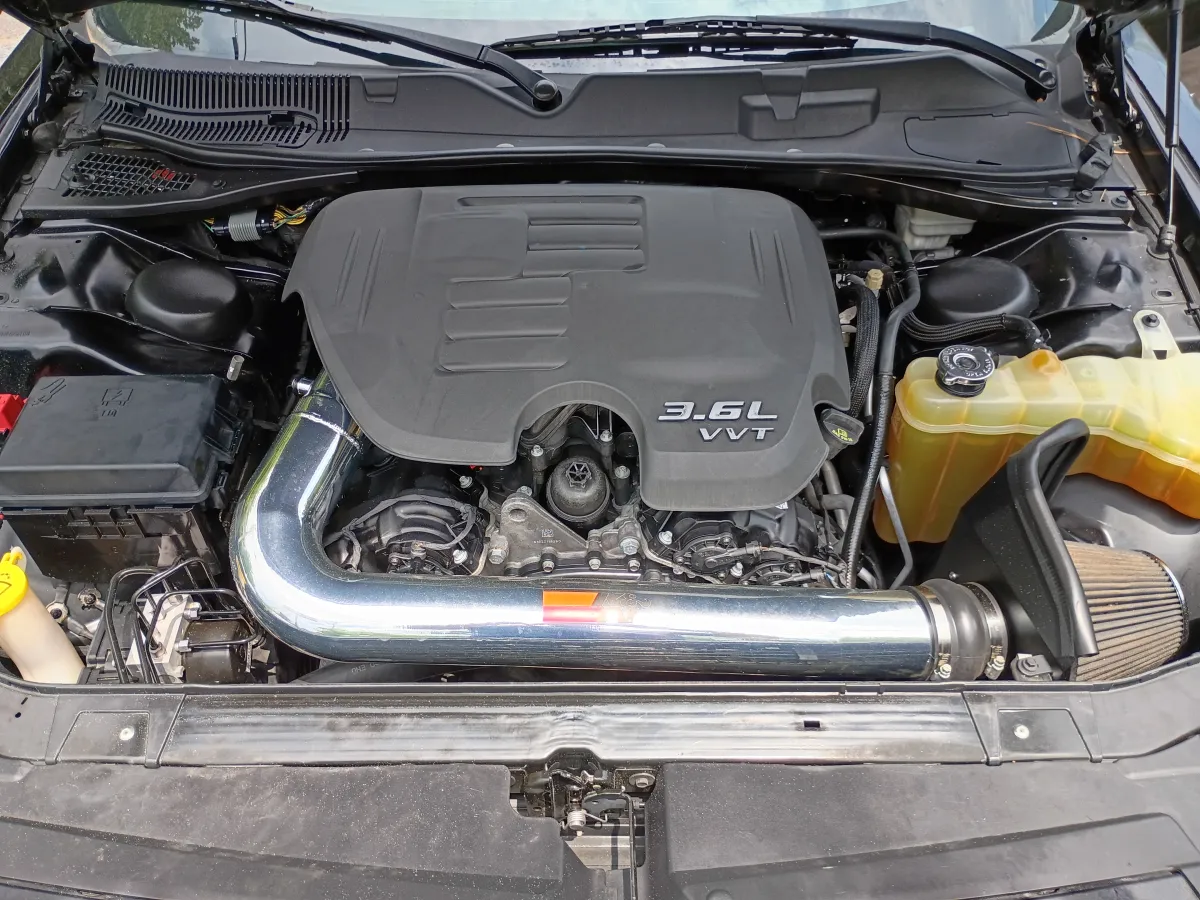 2014 Dodge Challenger — image 10
