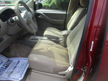 2014 Nissan Frontier — image 6