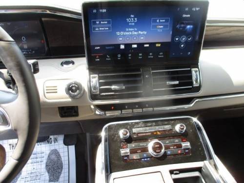 2024 Lincoln Navigator — image 9