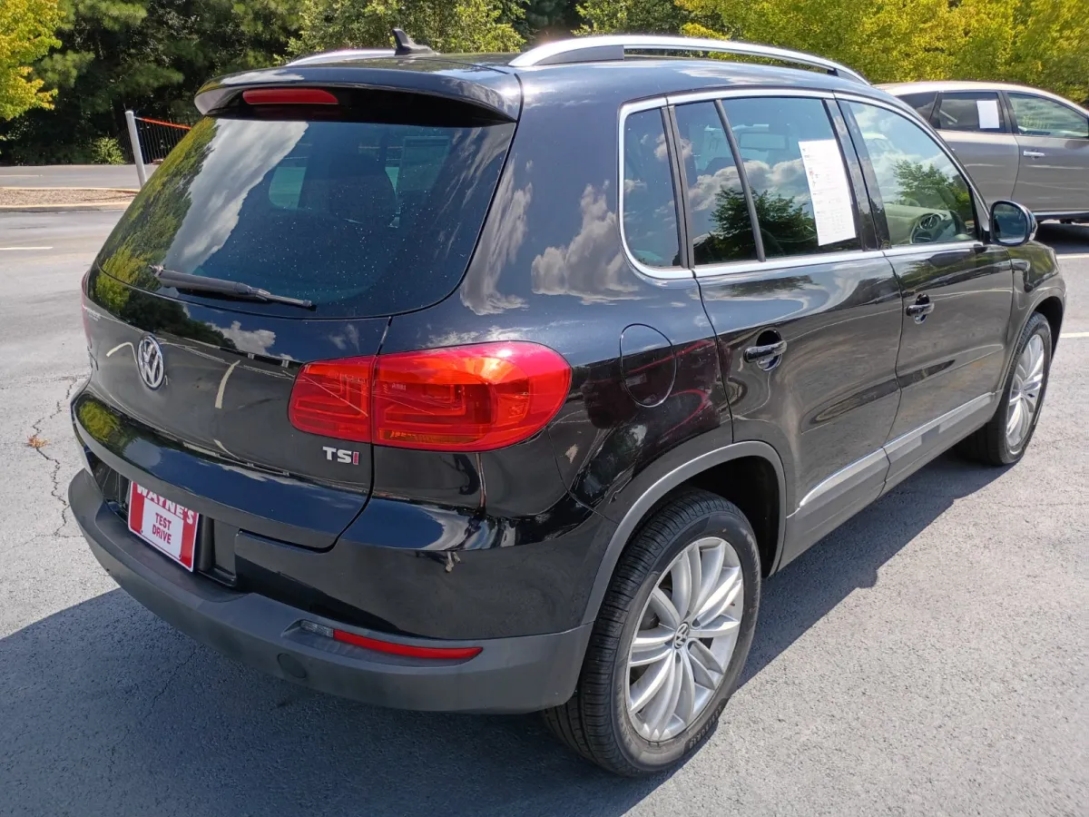 2016 Volkswagen Tiguan — image 3
