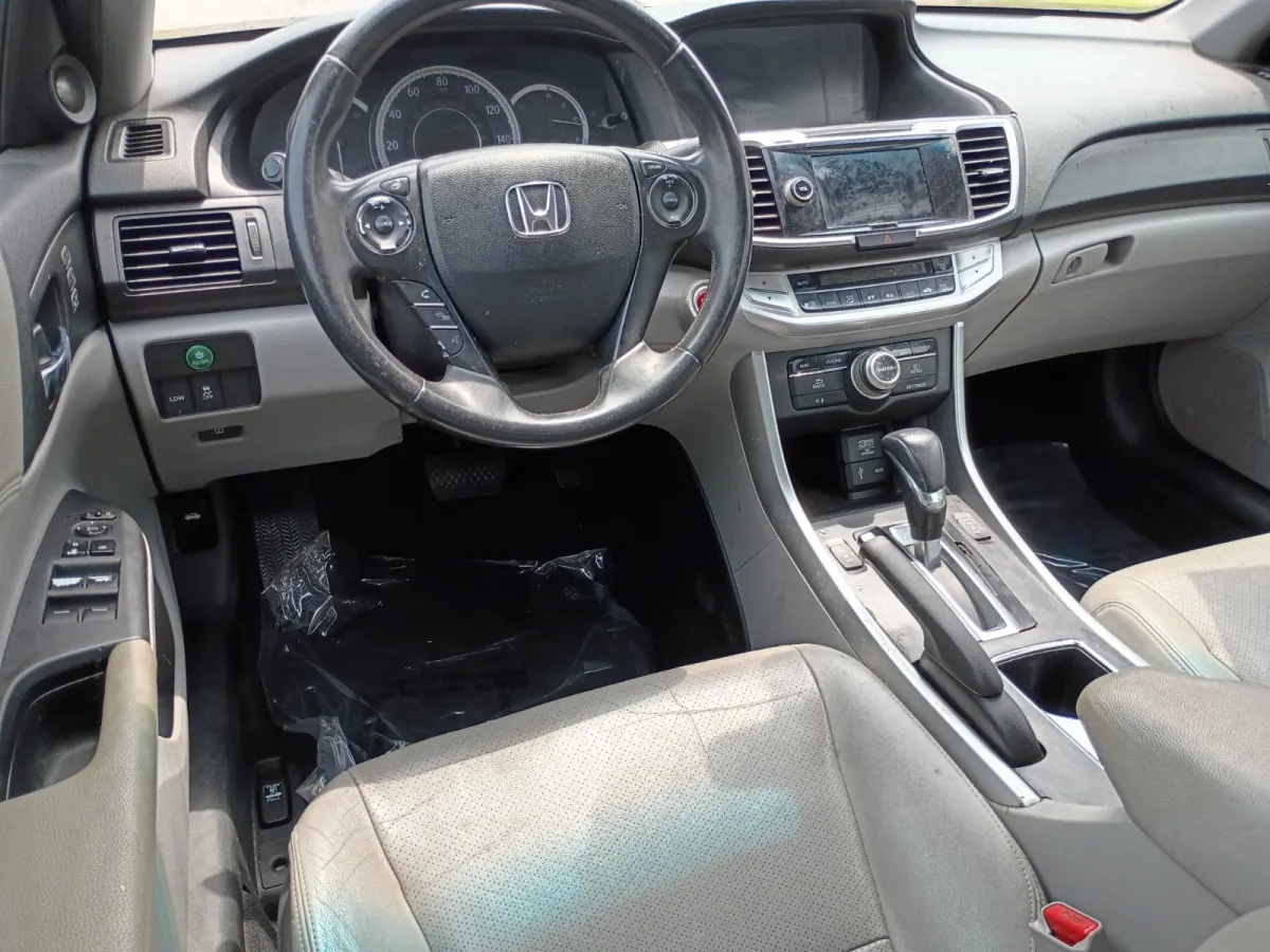 2013 Honda Accord — image 4