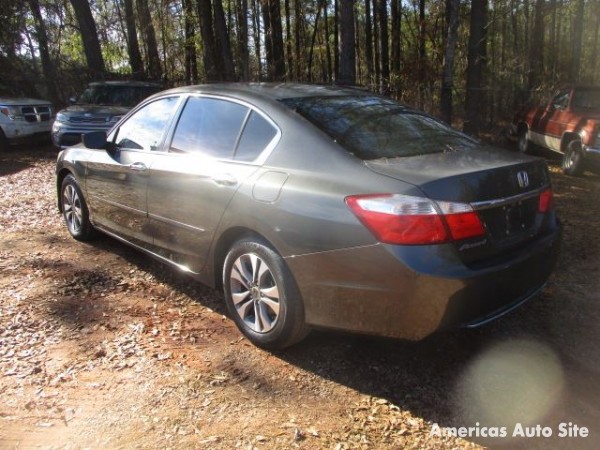 2015 Honda Accord — image 3