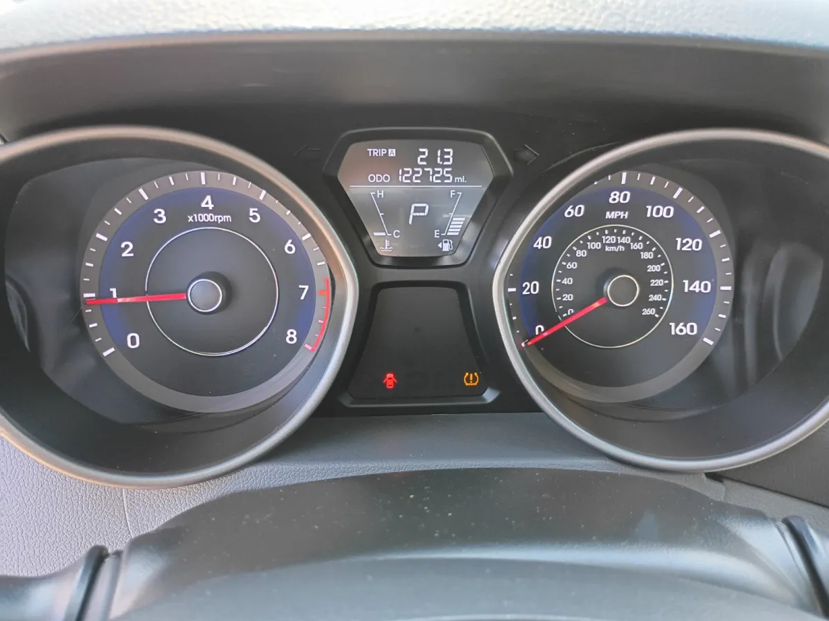 2013 Hyundai Elantra — image 7