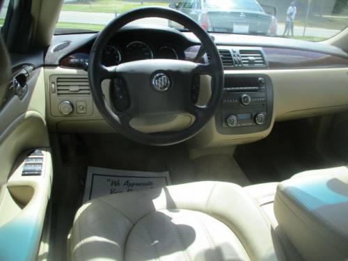2011 Buick Lucerne — image 4