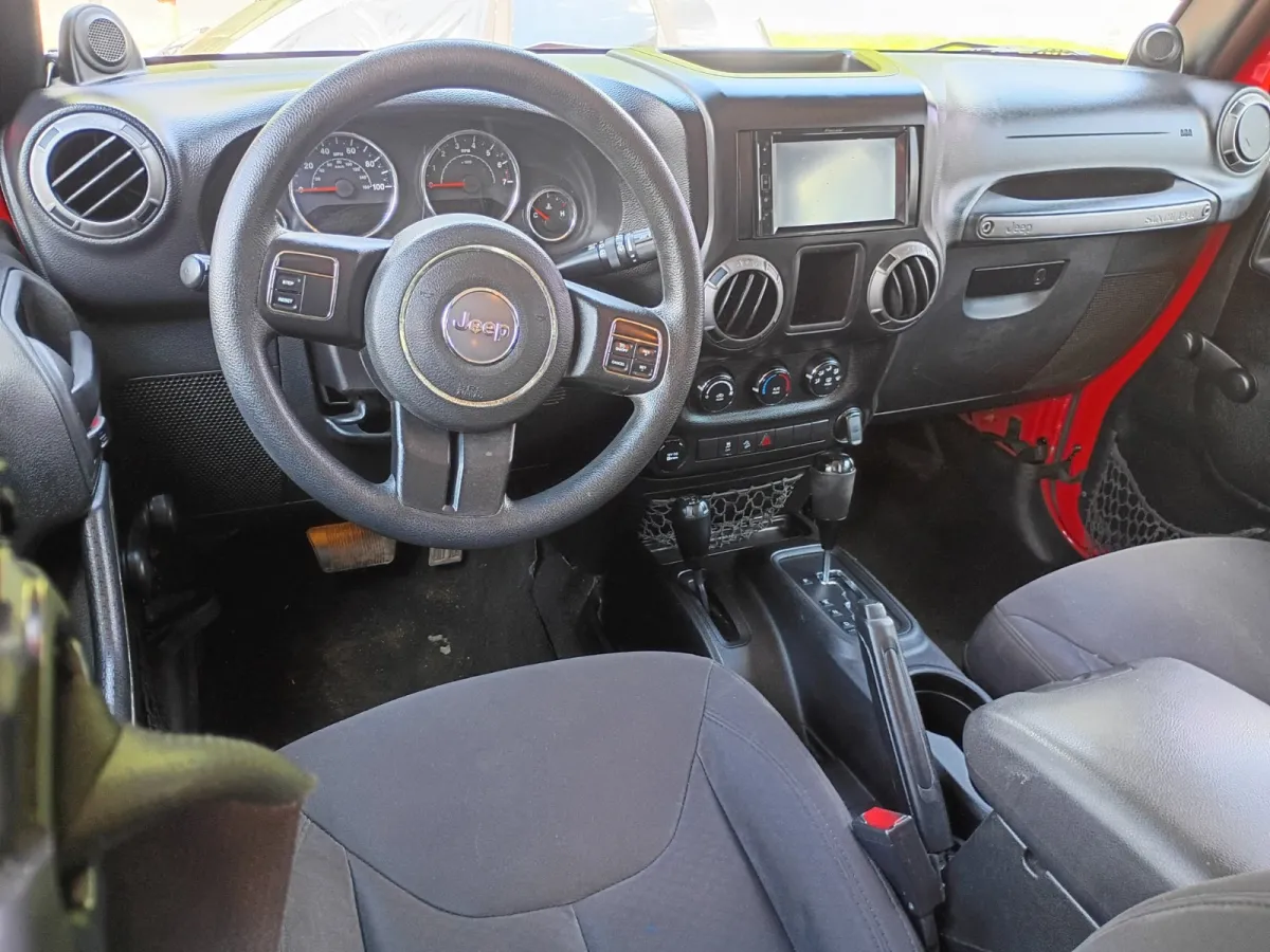 2014 Jeep Wrangler — image 4