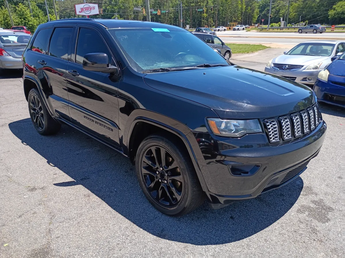 2018 Jeep Grand Cherokee — image 2