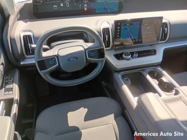 2025 Ford Expedition — image 6