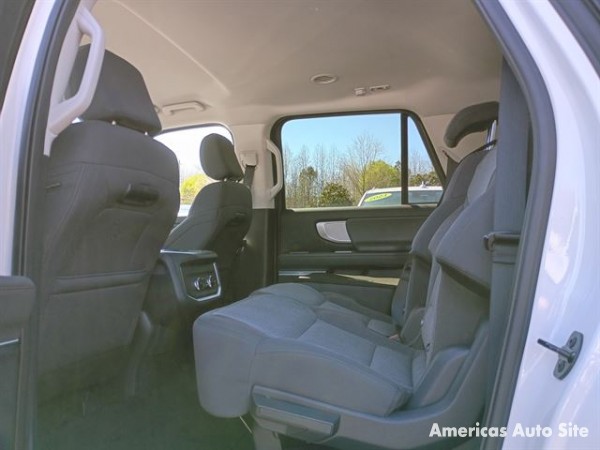 2025 Ford Expedition — image 7