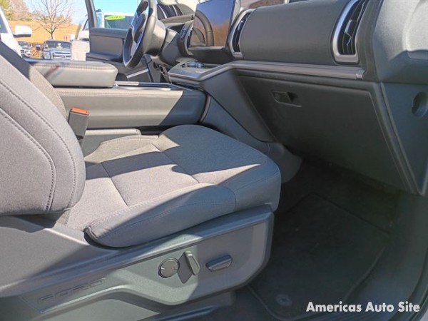 2025 Ford Expedition — image 17
