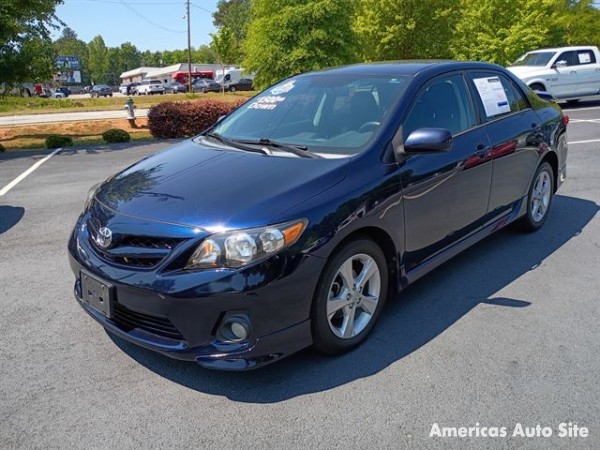 2013 Toyota Corolla — image 2