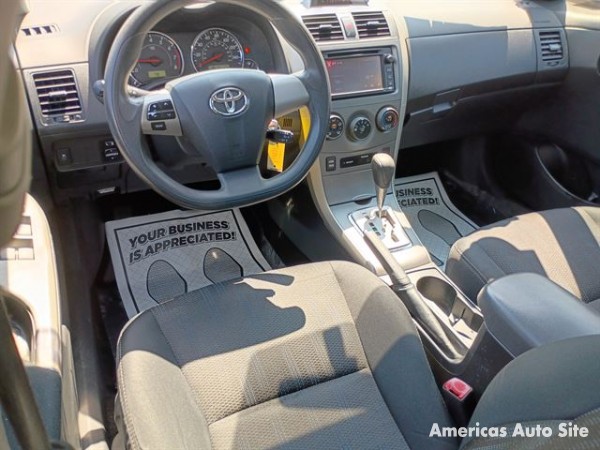 2013 Toyota Corolla — image 4