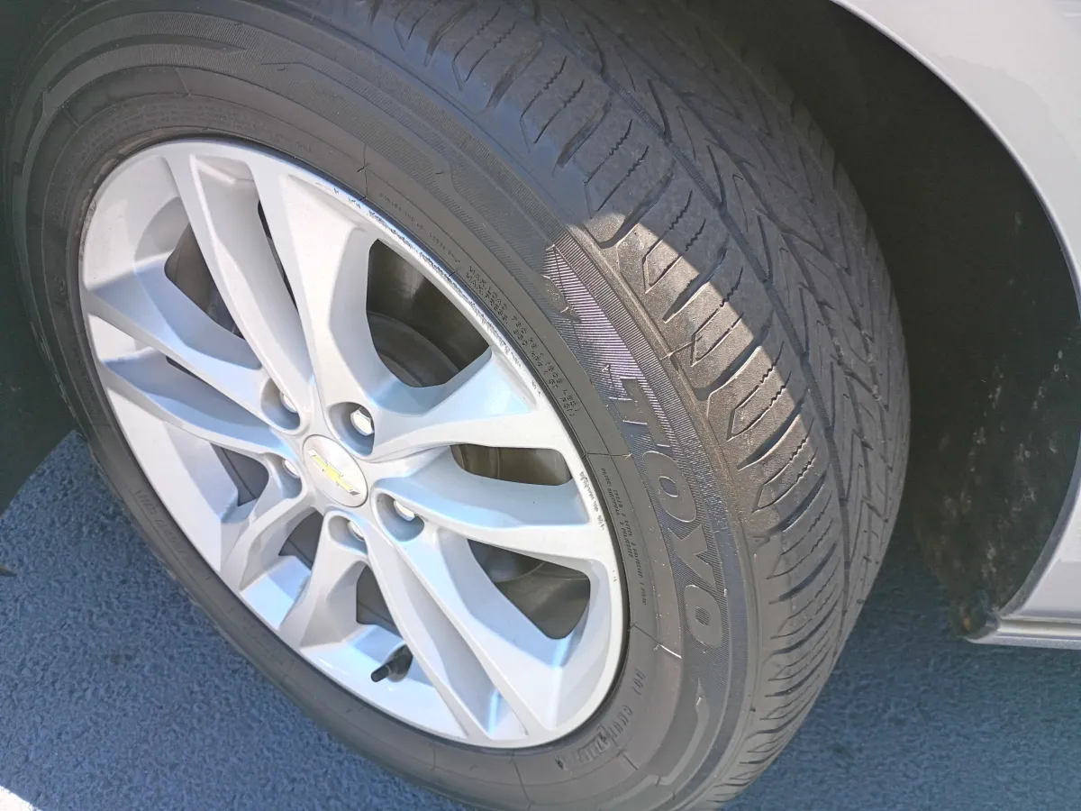 2016 Chevrolet Malibu — image 9