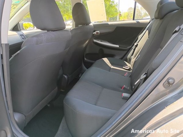 2011 Toyota Corolla — image 5