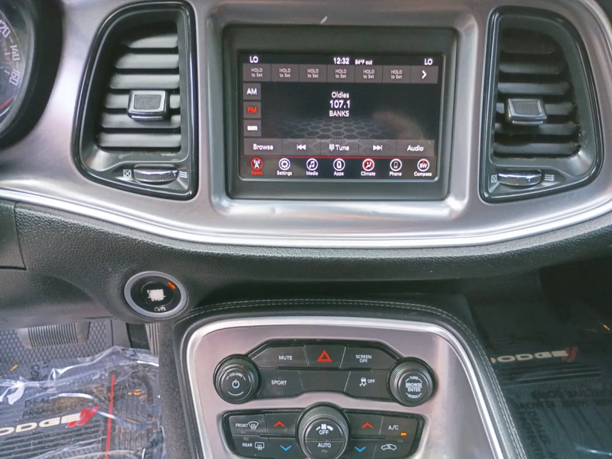 2020 Dodge Challenger — image 7