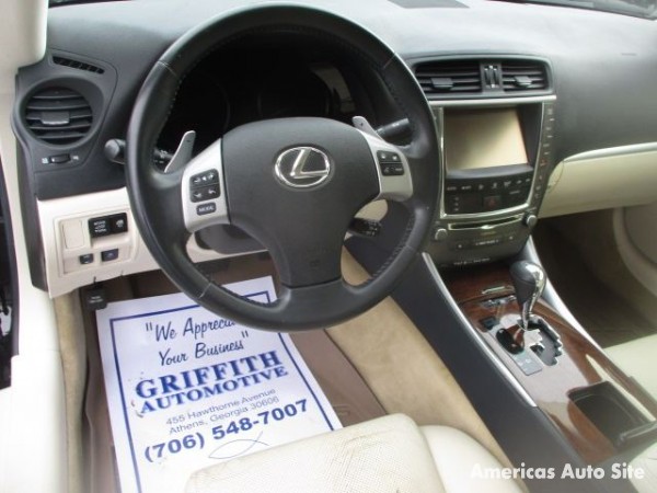 2013 Lexus IS 250 — image 4