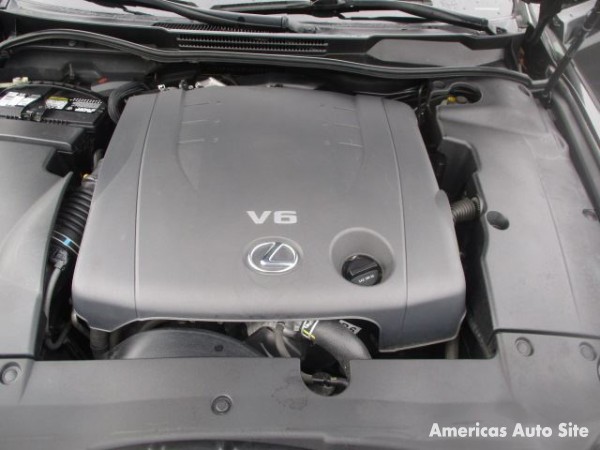 2013 Lexus IS 250 — image 10