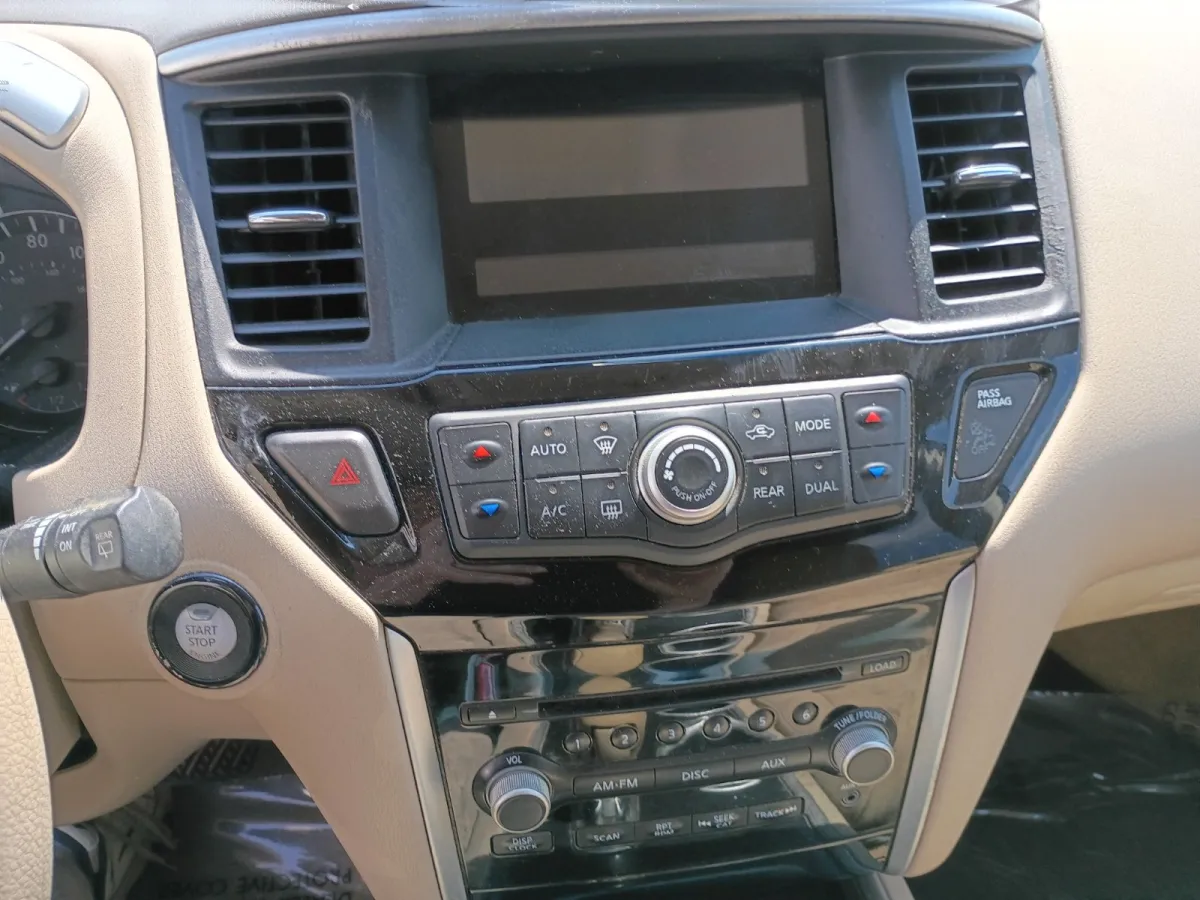 2013 Nissan Pathfinder — image 9