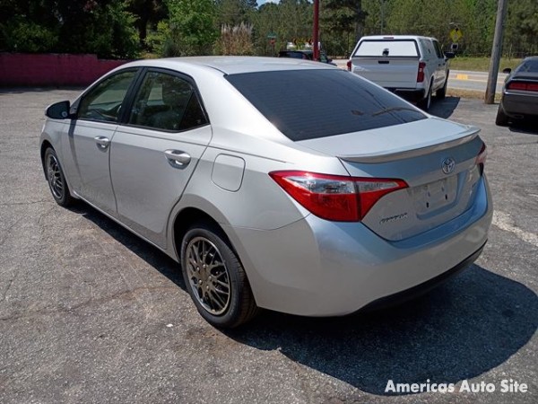 2016 Toyota Corolla — image 3