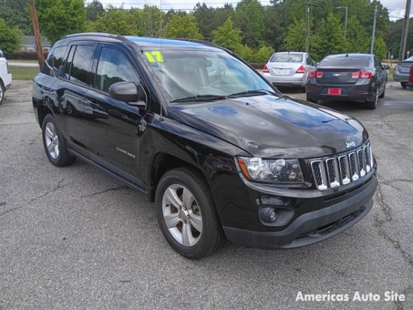 2017 Jeep Compass — image 2