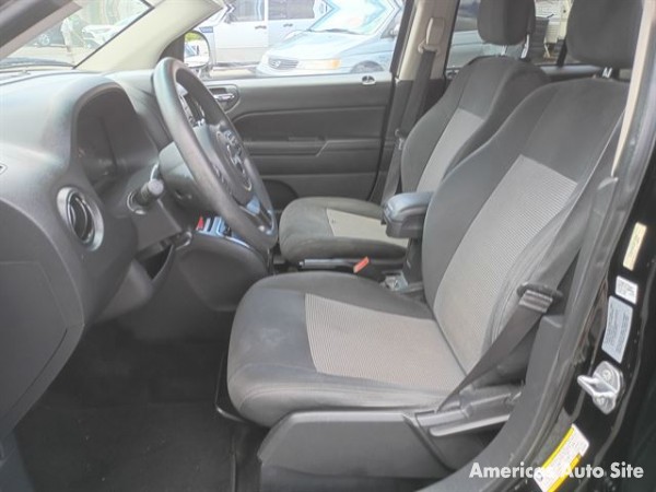 2017 Jeep Compass — image 7