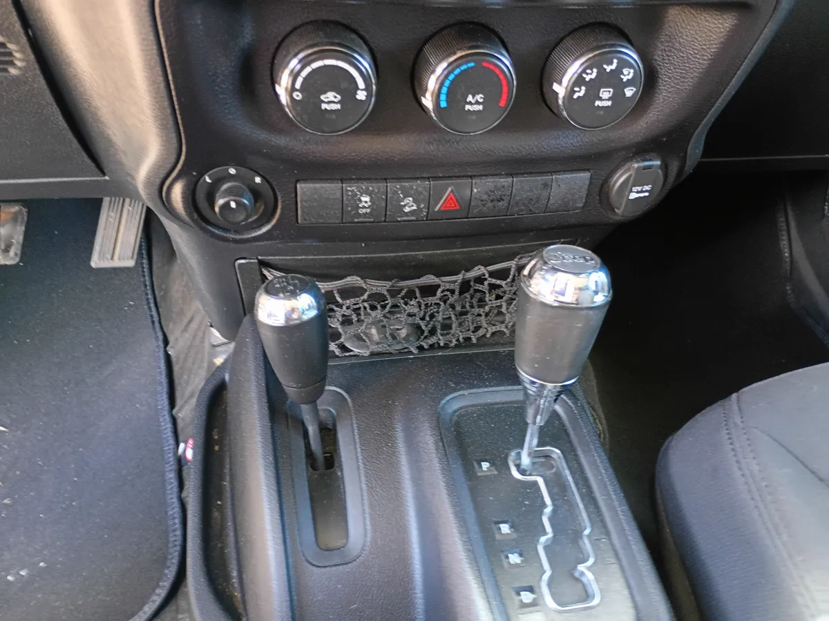 2016 Jeep Wrangler — image 4