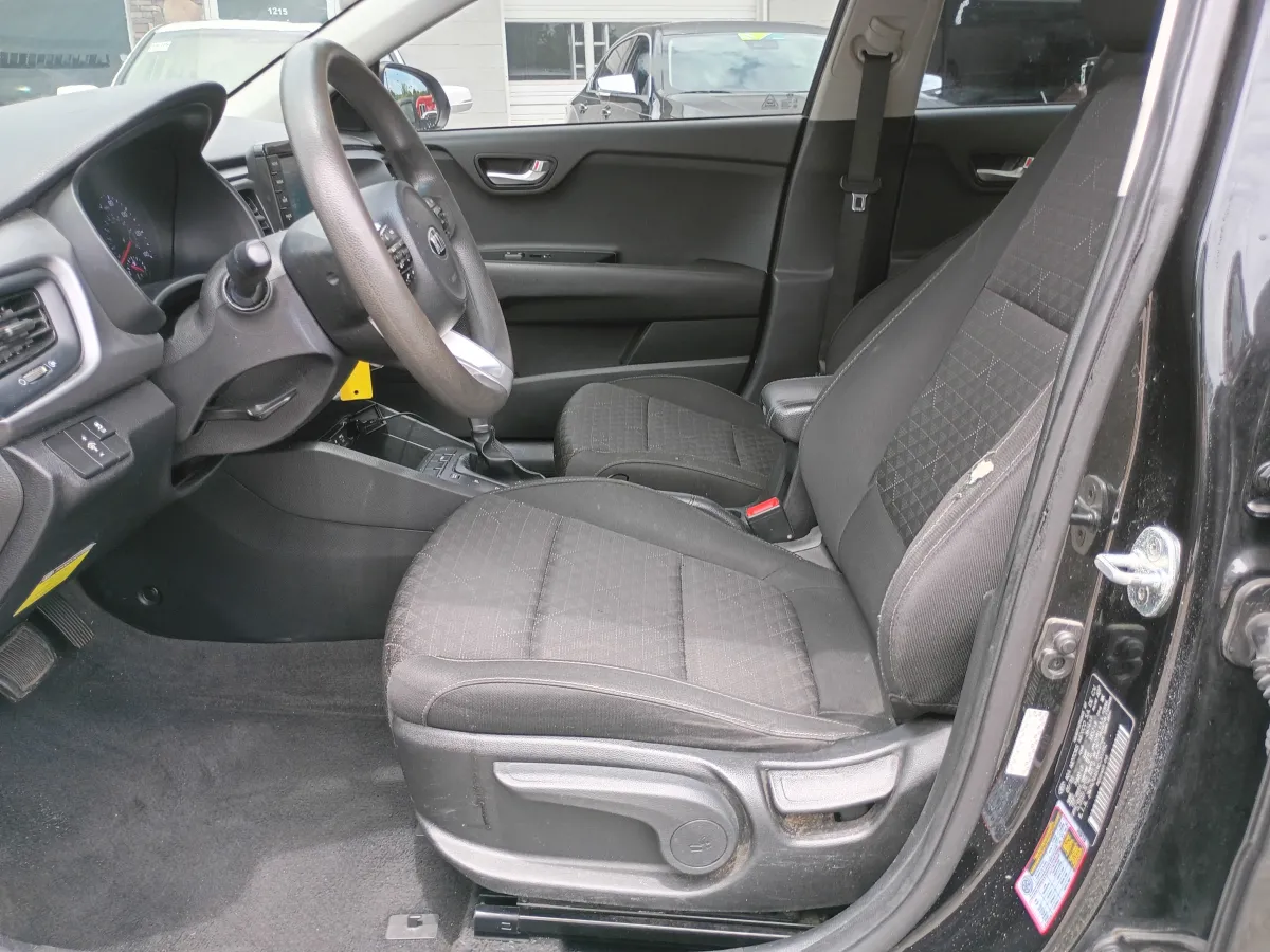 2019 Kia Rio — image 6