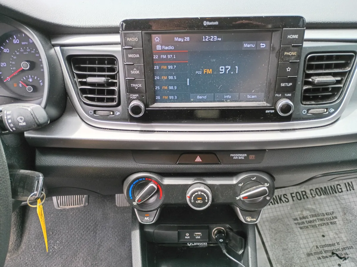 2019 Kia Rio — image 8