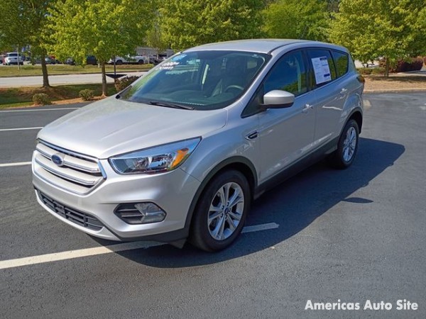 2019 Ford Escape — image 2