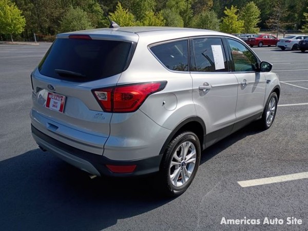 2019 Ford Escape — image 3
