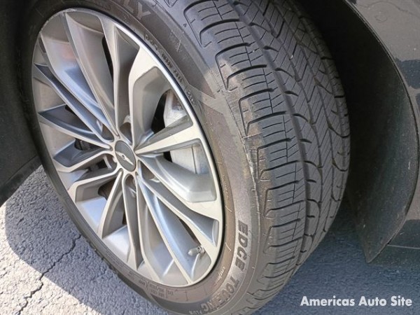2016 Hyundai Genesis — image 9