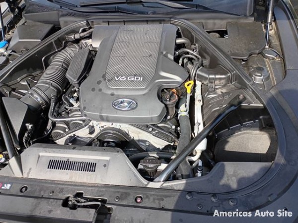 2016 Hyundai Genesis — image 10
