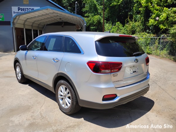 2019 Kia Sorento — image 3