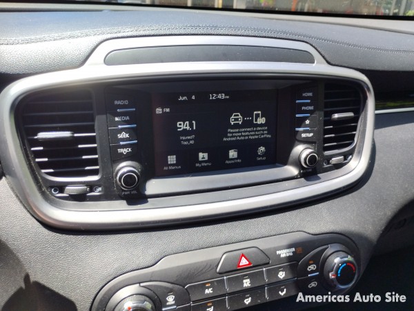 2019 Kia Sorento — image 8