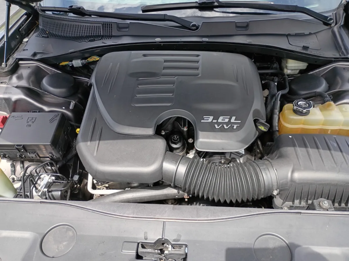 2014 Dodge Charger — image 10