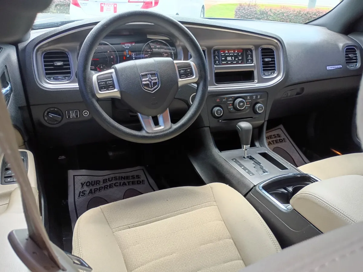 2014 Dodge Charger — image 4