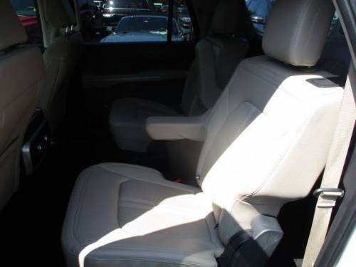 2023 Ford Expedition — image 7