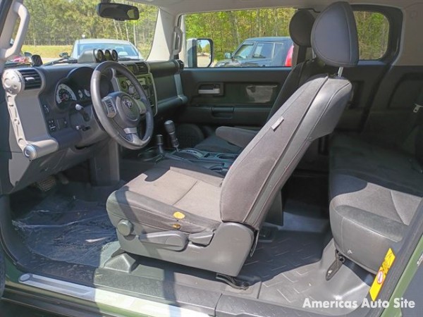 2010 Toyota FJ Cruiser — image 5