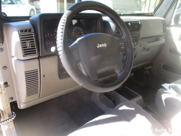 2004 Jeep Wrangler — image 4